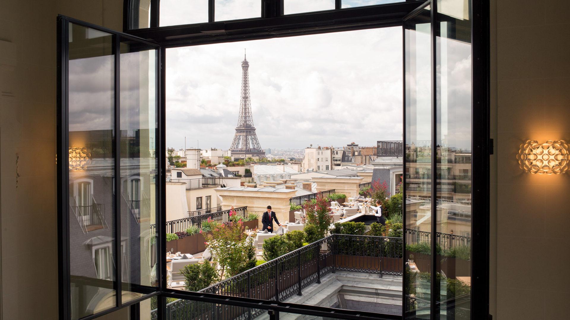 Париж вид из окна